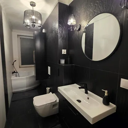 Wojciecha 9b 3 - Srodmiescie 70m2 *