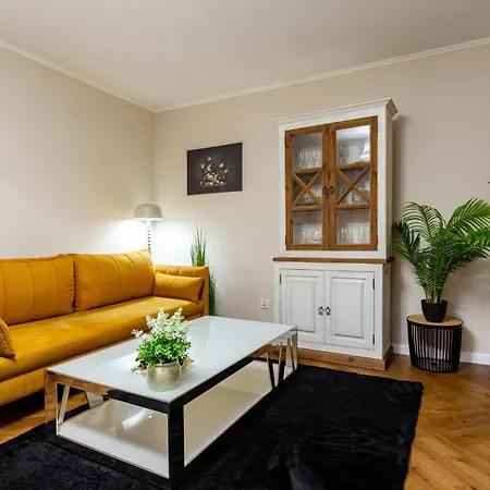 Wojciecha 9b3 Toskanskie - Srodmiescie 70m2 Apartment